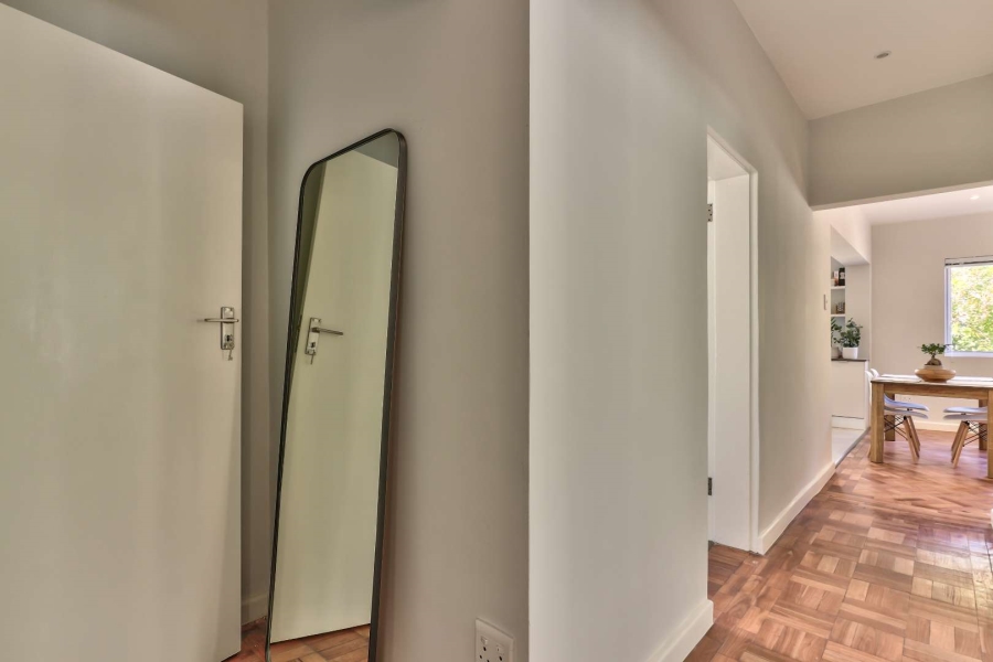 To Let 2 Bedroom Property for Rent in Green Point Western Cape